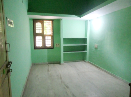 2) Li id 396 - Another Bedroom.jpg